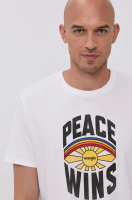 foto футболка wrangler чоловіча колір білий з принтом